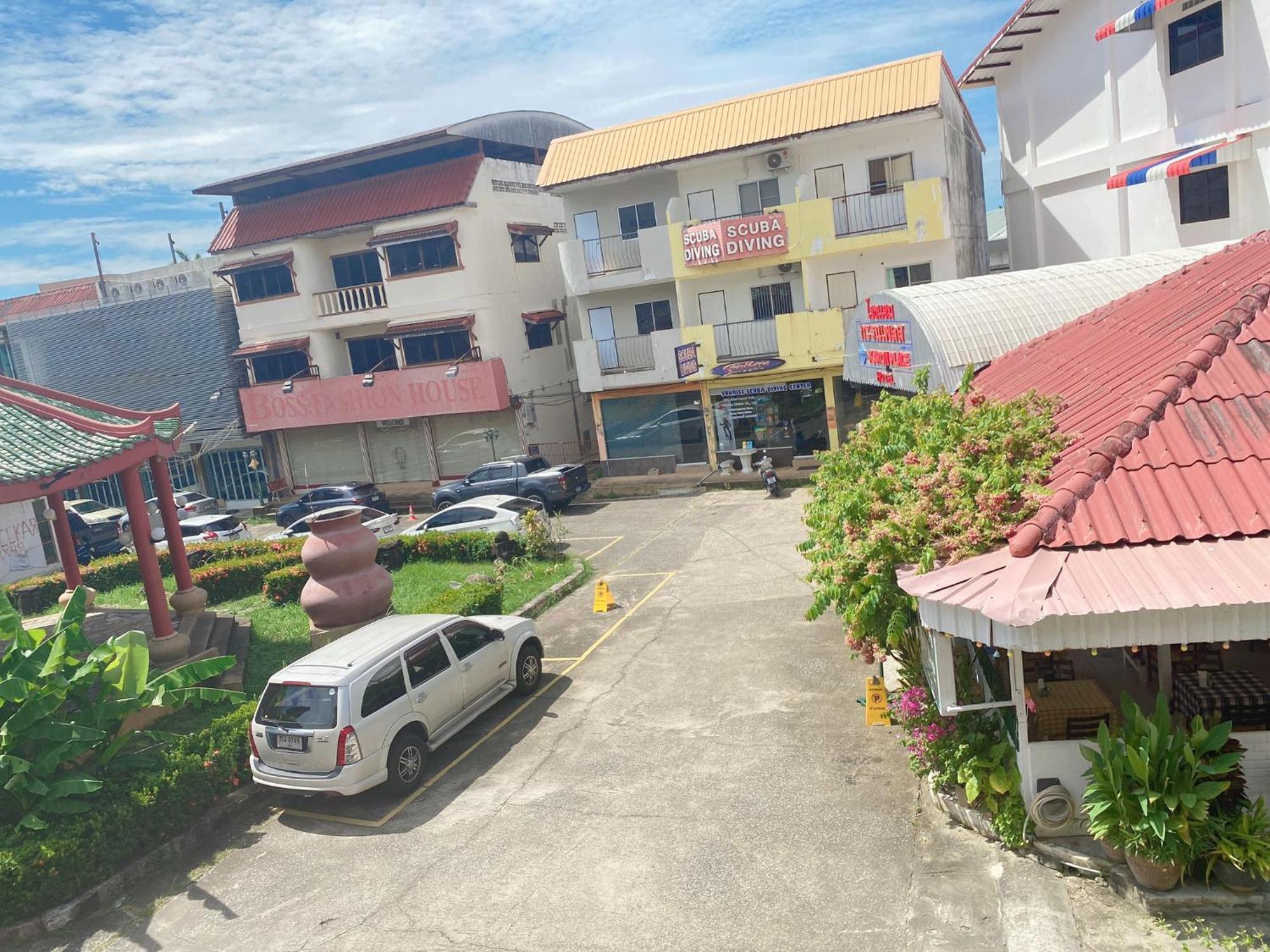2 Vikings Guesthouse Karon エクステリア 写真