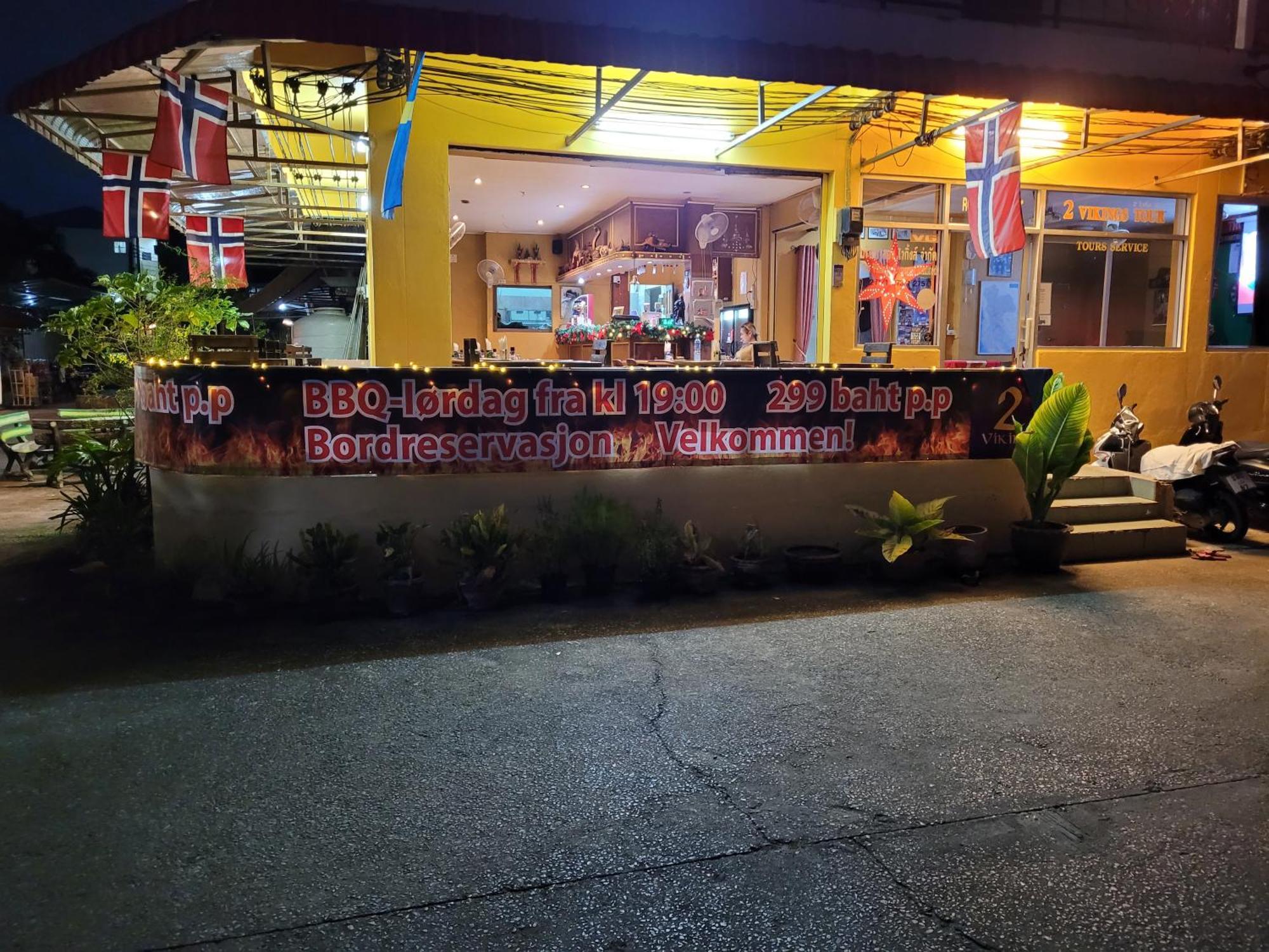 2 Vikings Guesthouse Karon エクステリア 写真
